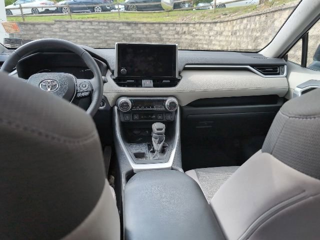 Used 2023 Toyota RAV4 XLE w/ Convenience Package AWD/4WD image 23