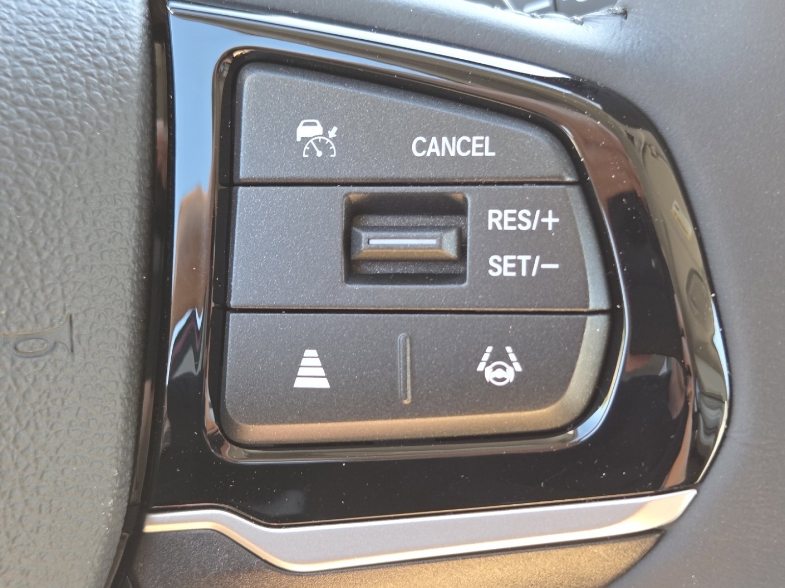 New 2026 Honda Odyssey Touring image 11