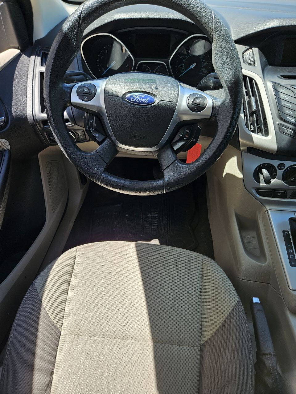 Used 2013 Ford Focus SE FWD image 9