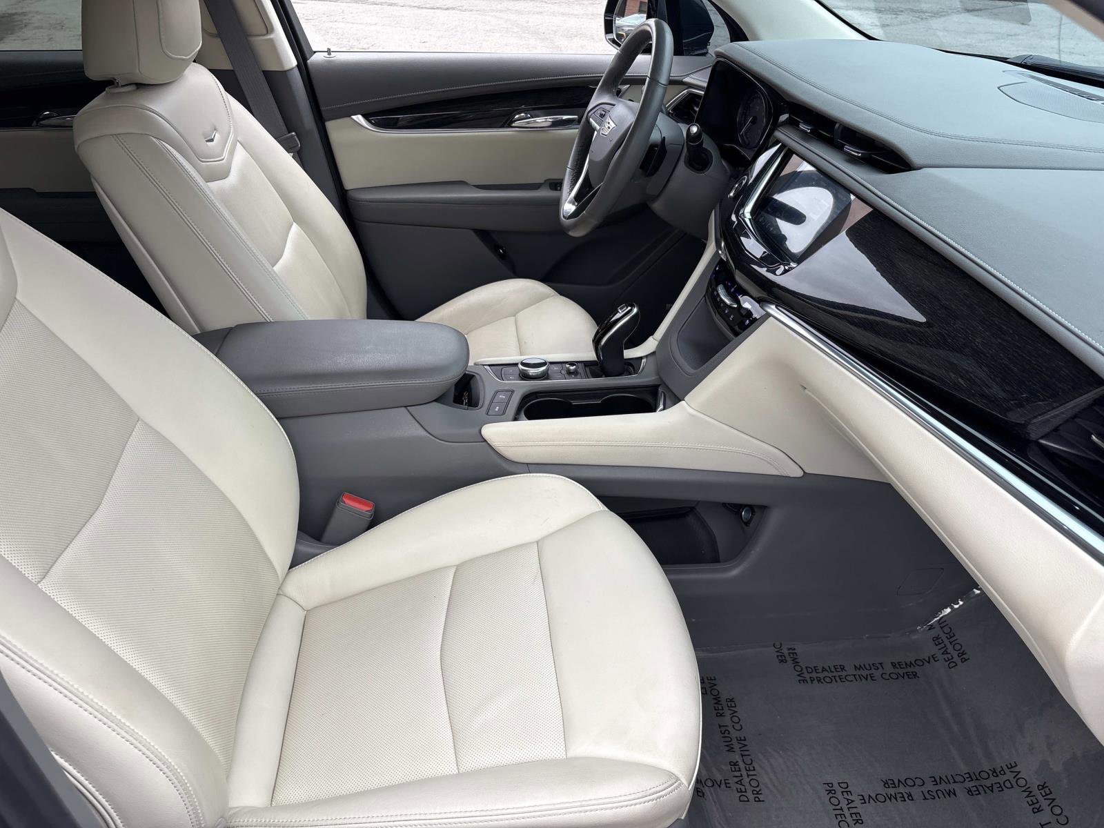 Used 2021 Cadillac XT6 Premium Luxury image 34