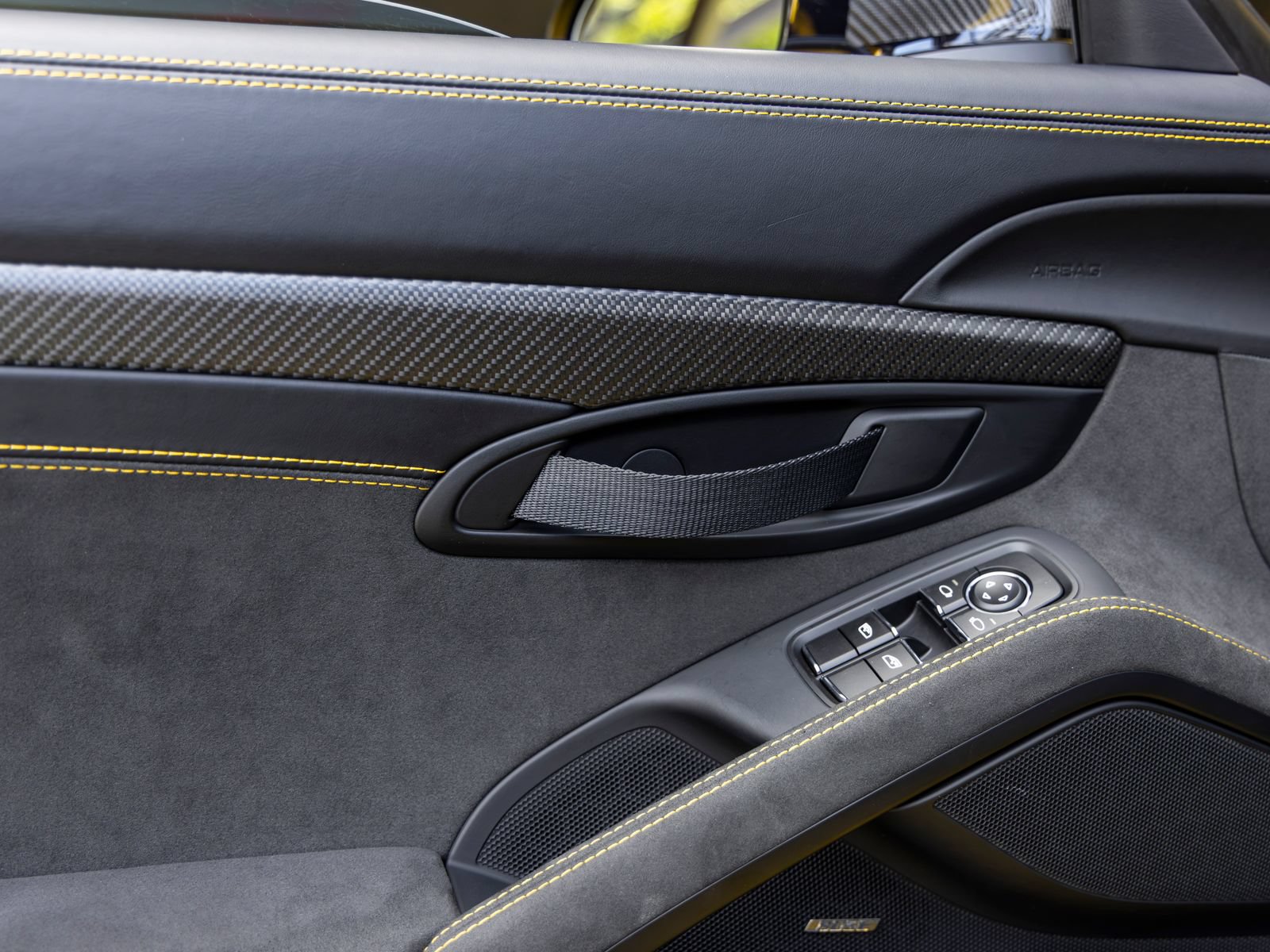 Certified 2025 Porsche 718 Boxster Spyder RS RWD image 38