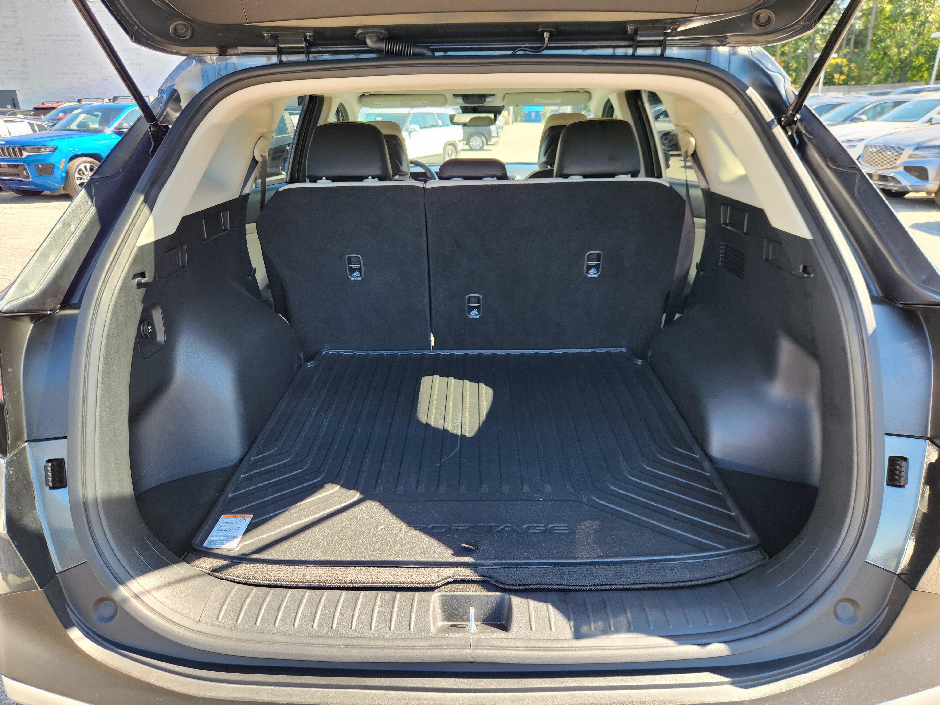 Used 2023 Kia Sportage EX FWD image 19