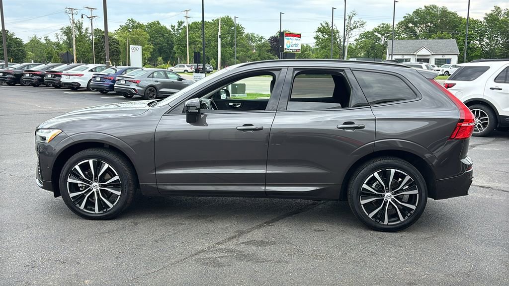 Certified 2025 Volvo XC60 B5 Plus AWD/4WD image 3