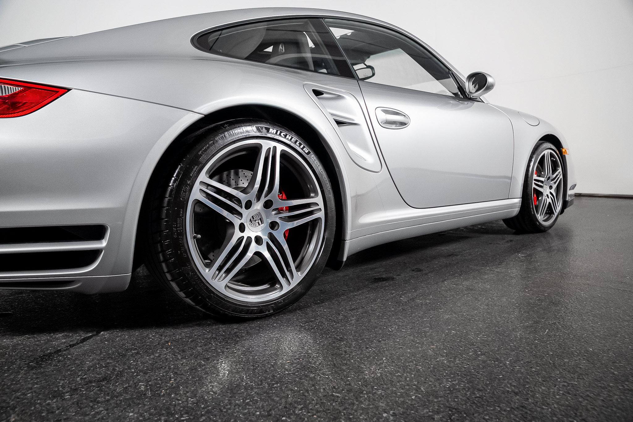 Used 2007 Porsche 911 Turbo AWD/4WD image 32