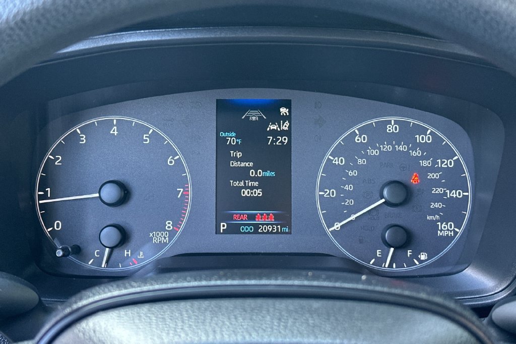 Certified 2025 Toyota Corolla LE FWD image 21