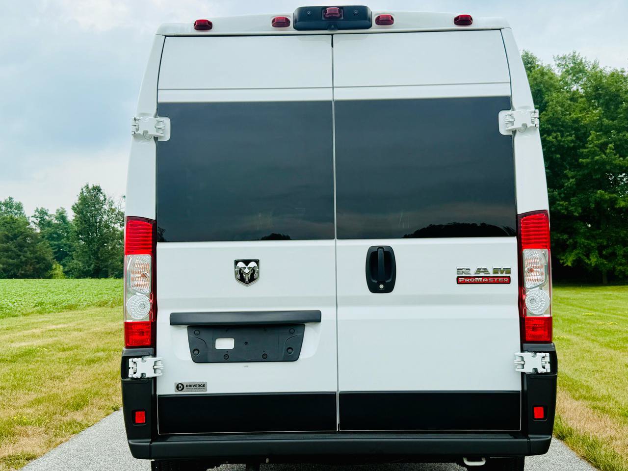 Used 2022 RAM ProMaster 2500 w/ Convenience Group FWD image 9
