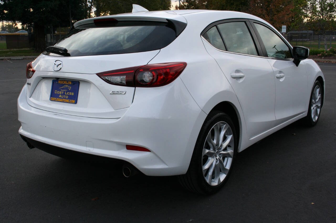 Used 2018 MAZDA MAZDA3 Touring image 4