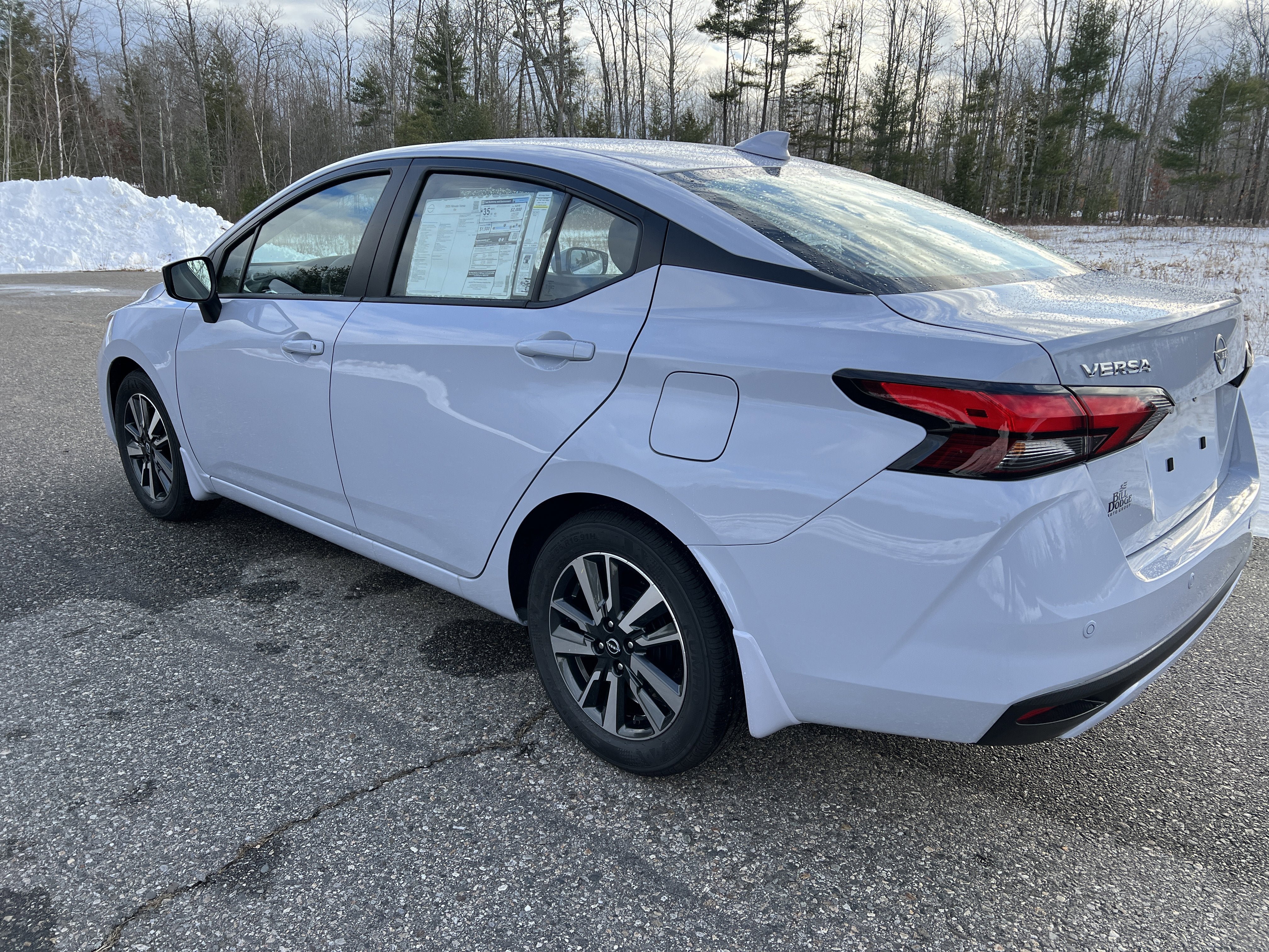 New 2025 Nissan Versa SV w/ Trunk Package FWD image 5