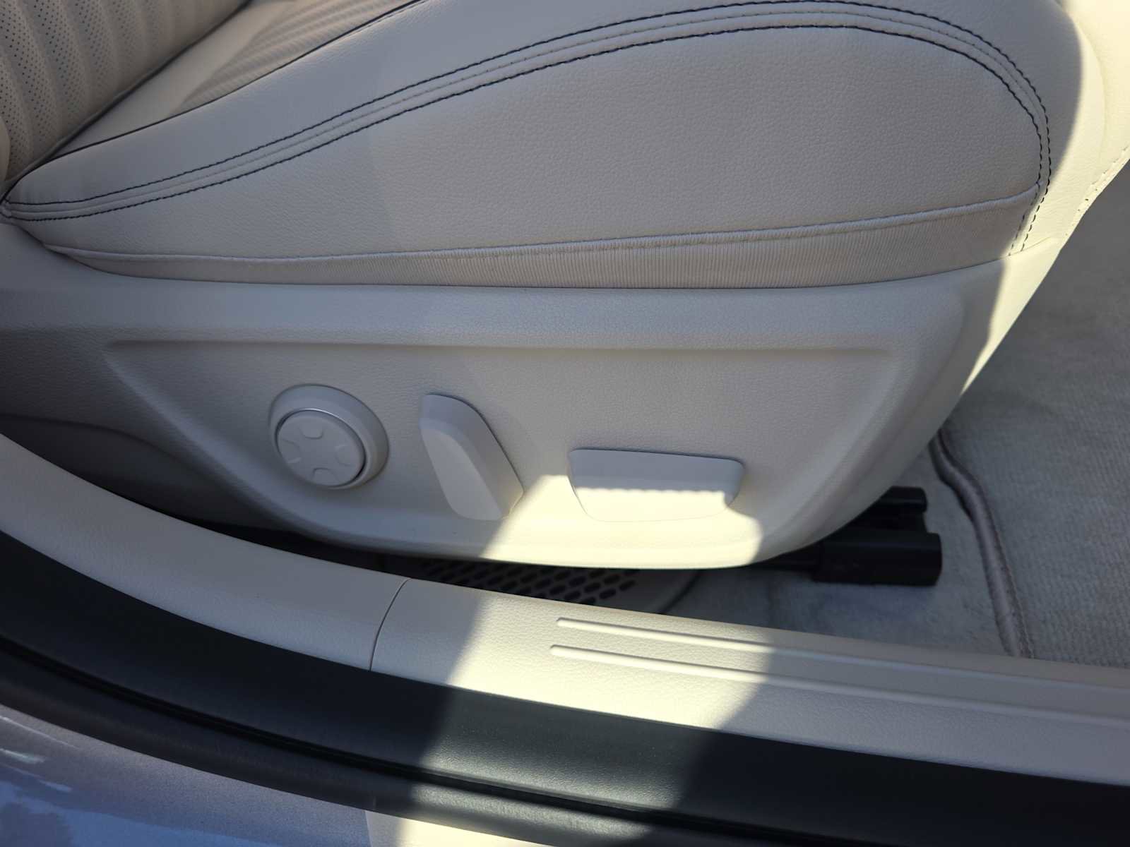 New 2026 Genesis G70 2.5T Prestige image 24