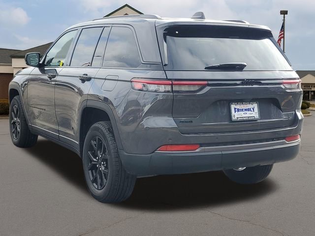 New 2026 Jeep Grand Cherokee Altitude image 4