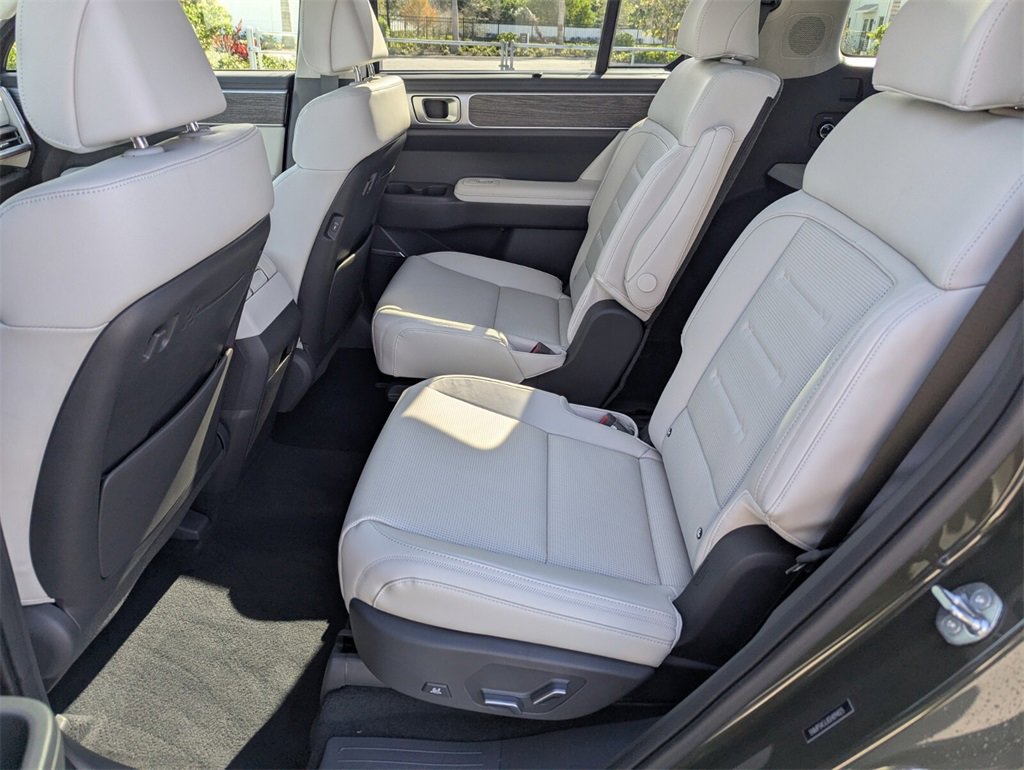 Used 2025 Hyundai Santa Fe Calligraphy image 20