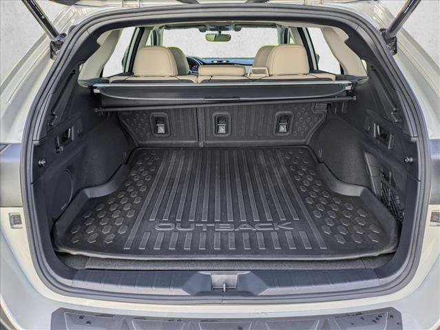 Used 2021 Subaru Outback Limited AWD/4WD image 6