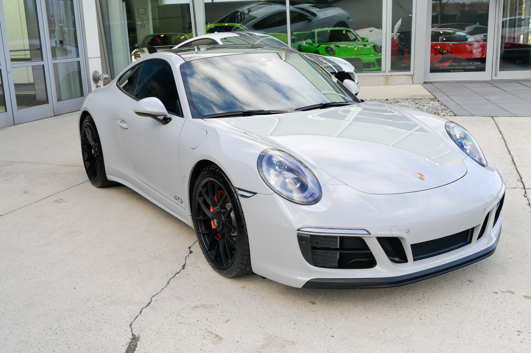 Used 2019 Porsche 911 Carrera GTS image 3