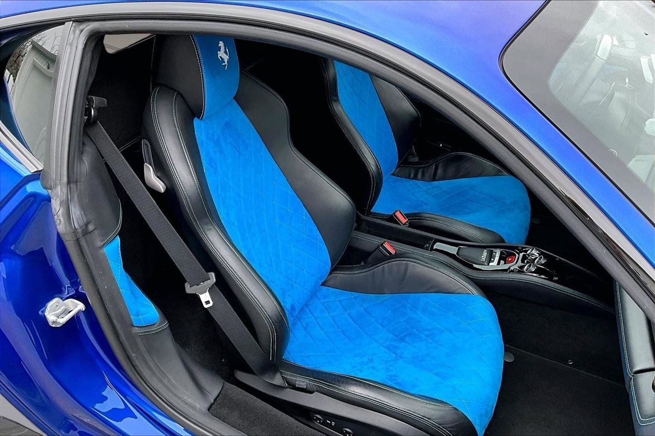 Used 2015 Ferrari 458 Italia Coupe RWD image 26