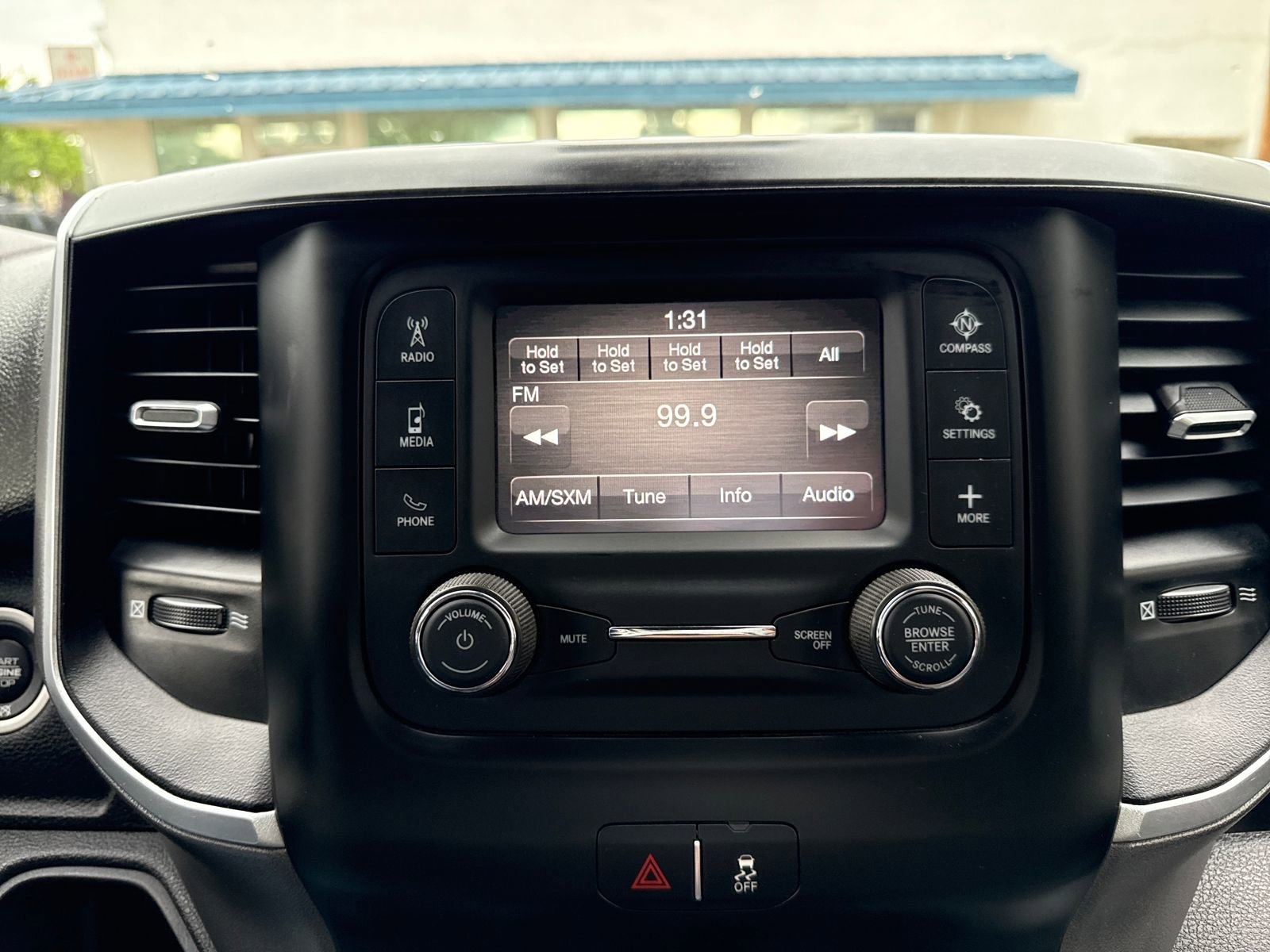 Used 2024 RAM 3500 SLT w/ Quick Order Package 2YG SLT AWD/4WD image 20