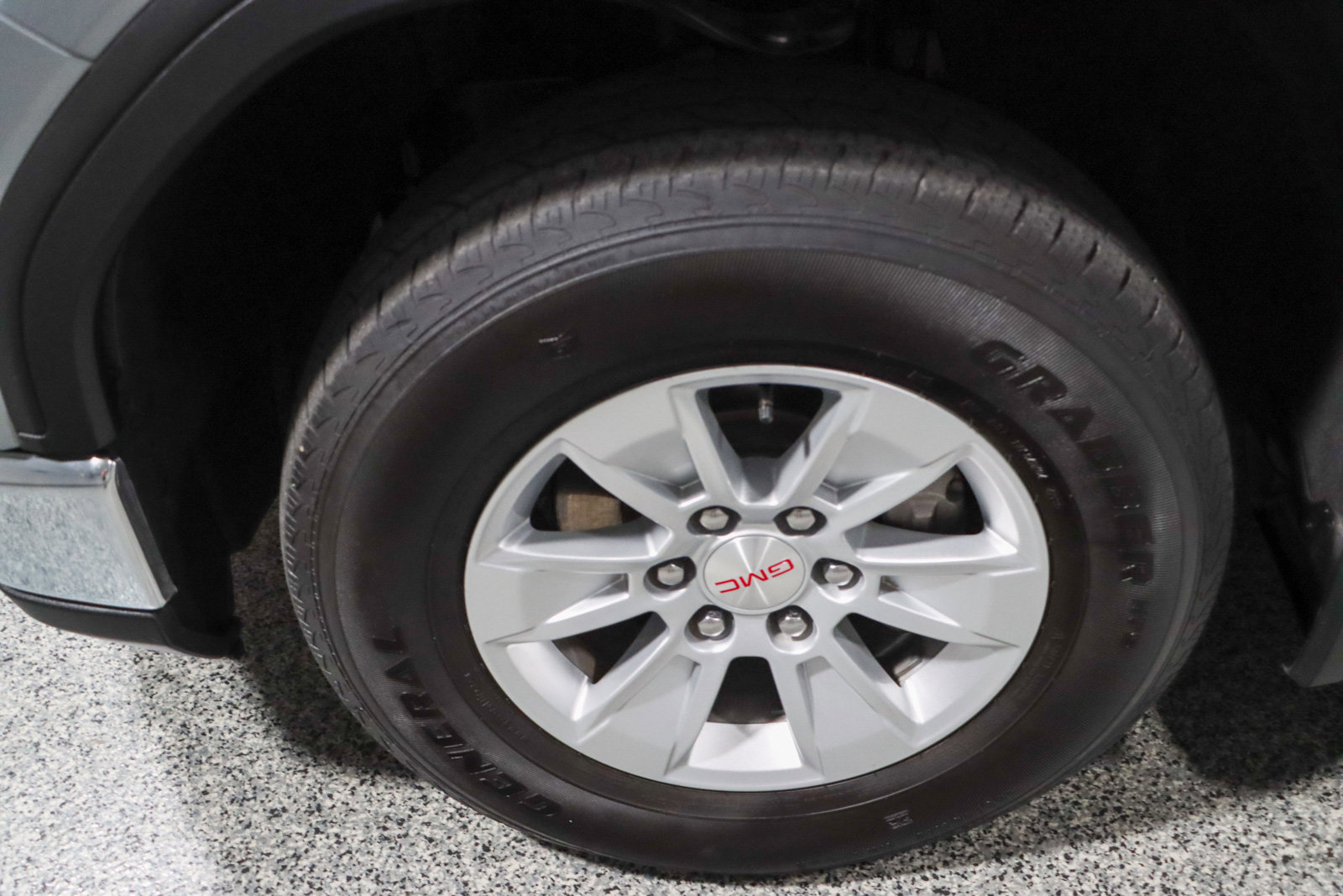 Used 2024 GMC Sierra 1500 SLE image 11