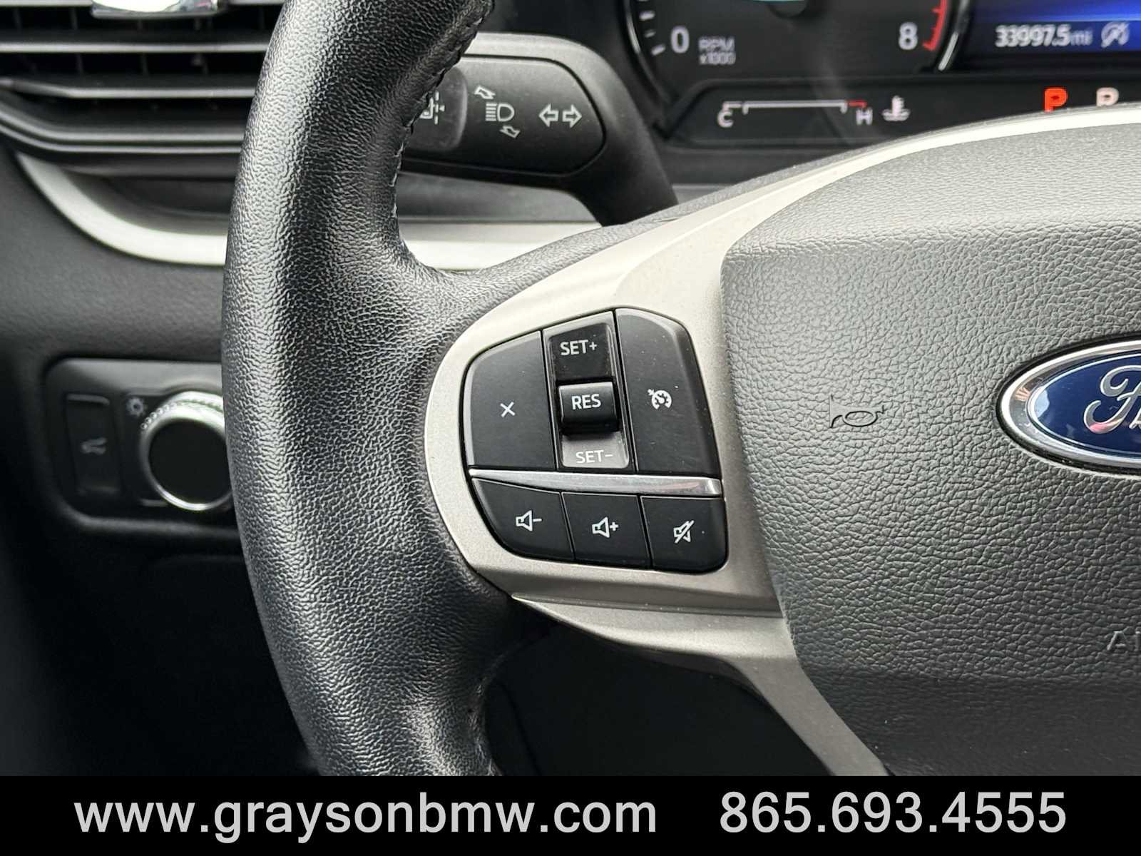 Used 2022 Ford Explorer XLT image 16