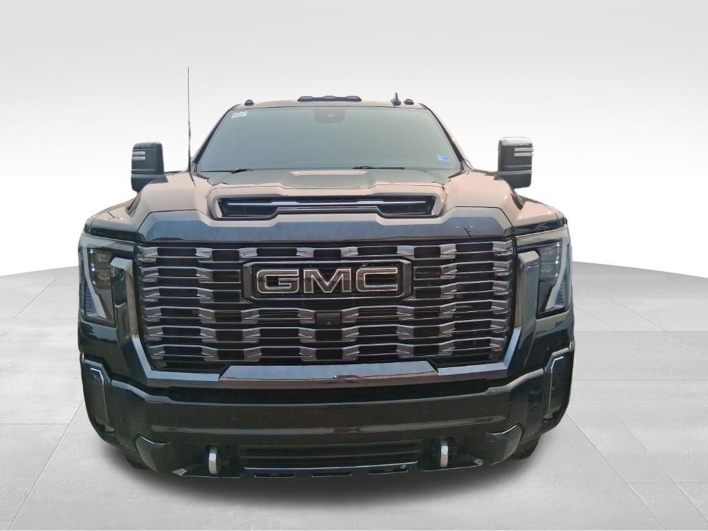 Used 2024 GMC Sierra 2500 Denali Ultimate w/ Max Trailering Package AWD/4WD image 2