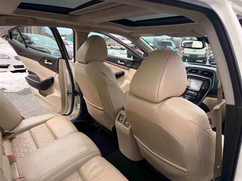 Used 2016 Nissan Maxima Platinum image 21