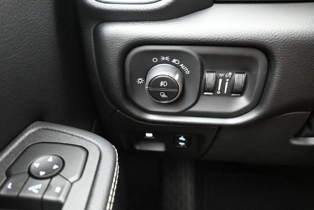 New 2027 RAM 1500 Laramie w/ Night Edition AWD/4WD image 13