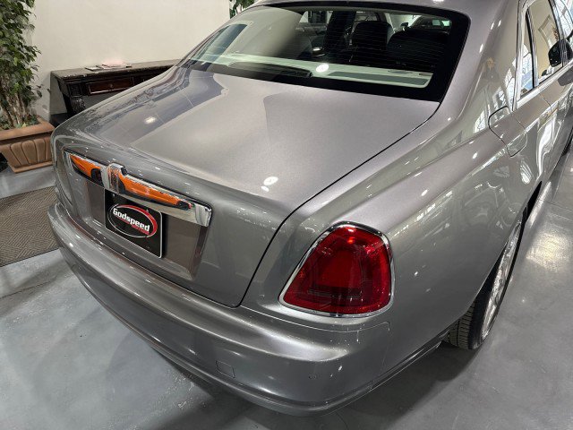 Used 2010 Rolls-Royce Ghost image 42