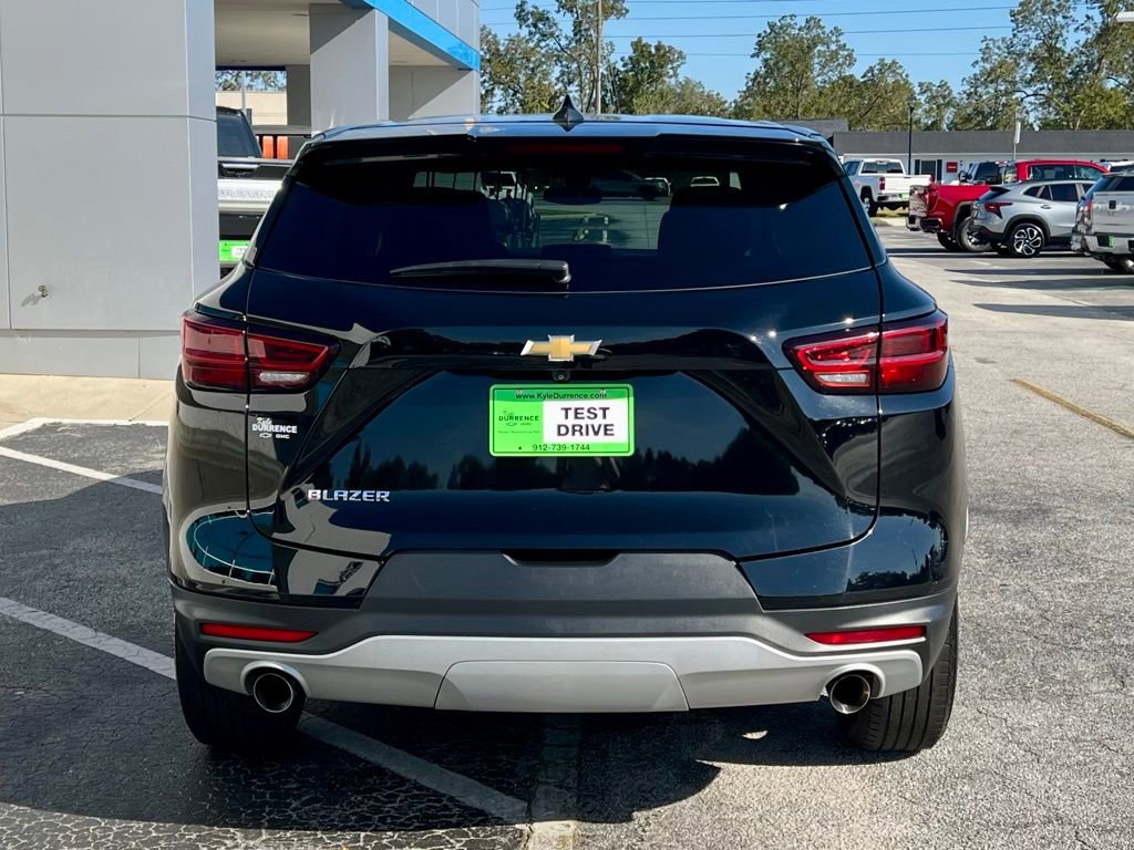Used 2025 Chevrolet Blazer LT image 5