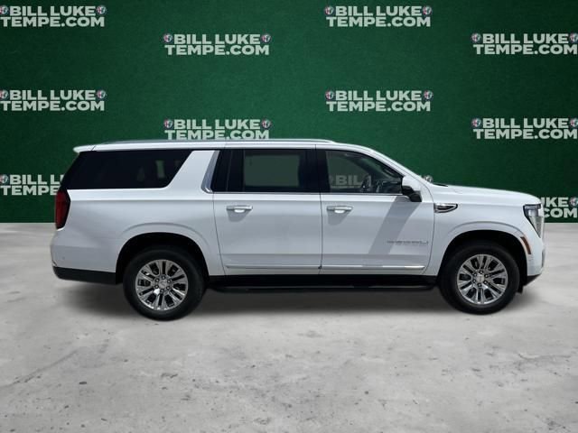 Used 2025 GMC Yukon XL Denali AWD/4WD image 4