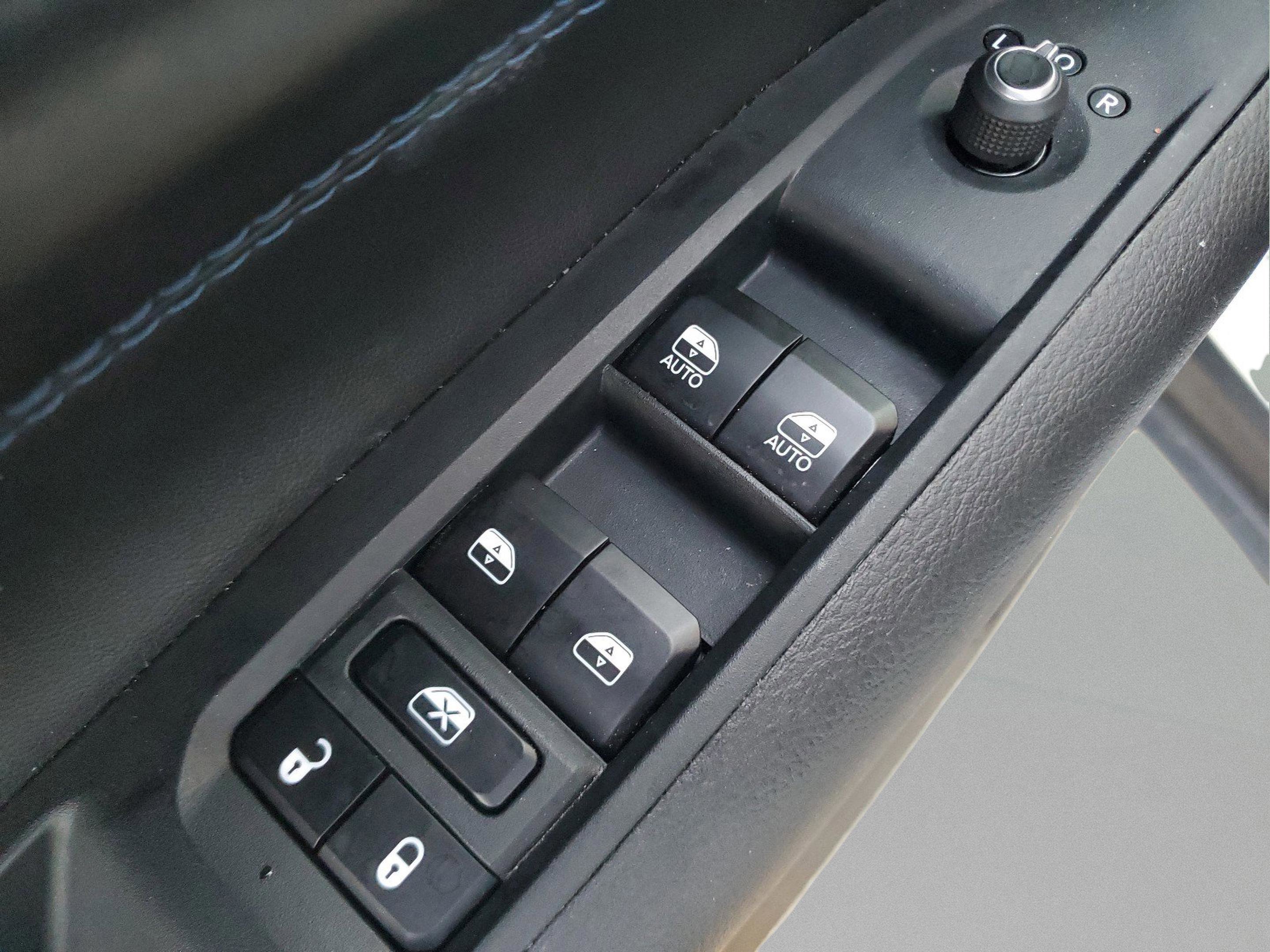 Certified 2025 Jeep Compass Latitude w/ Convenience Group image 18