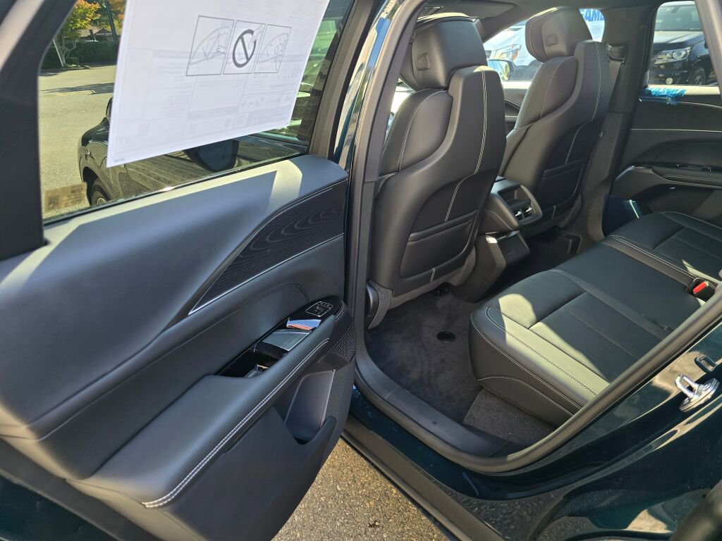 New 2026 Cadillac Lyriq Luxury image 15