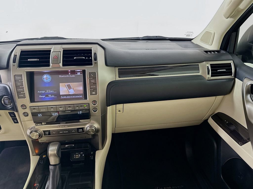 Used 2020 Lexus GX 460 Premium w/ Premium Package image 20
