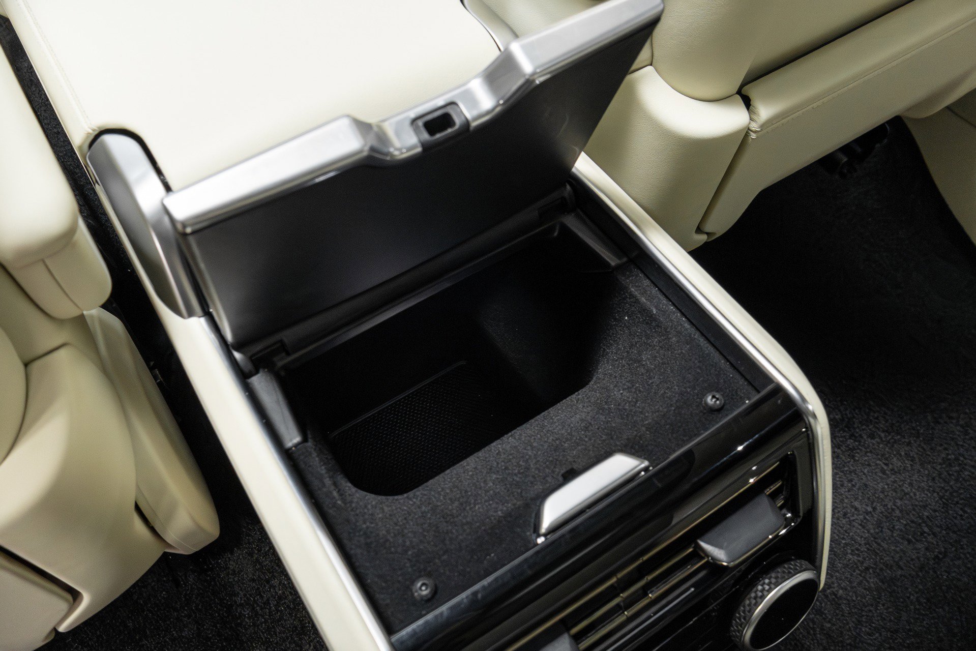 Used 2023 Land Rover Range Rover Long Wheelbase Autobiography image 30