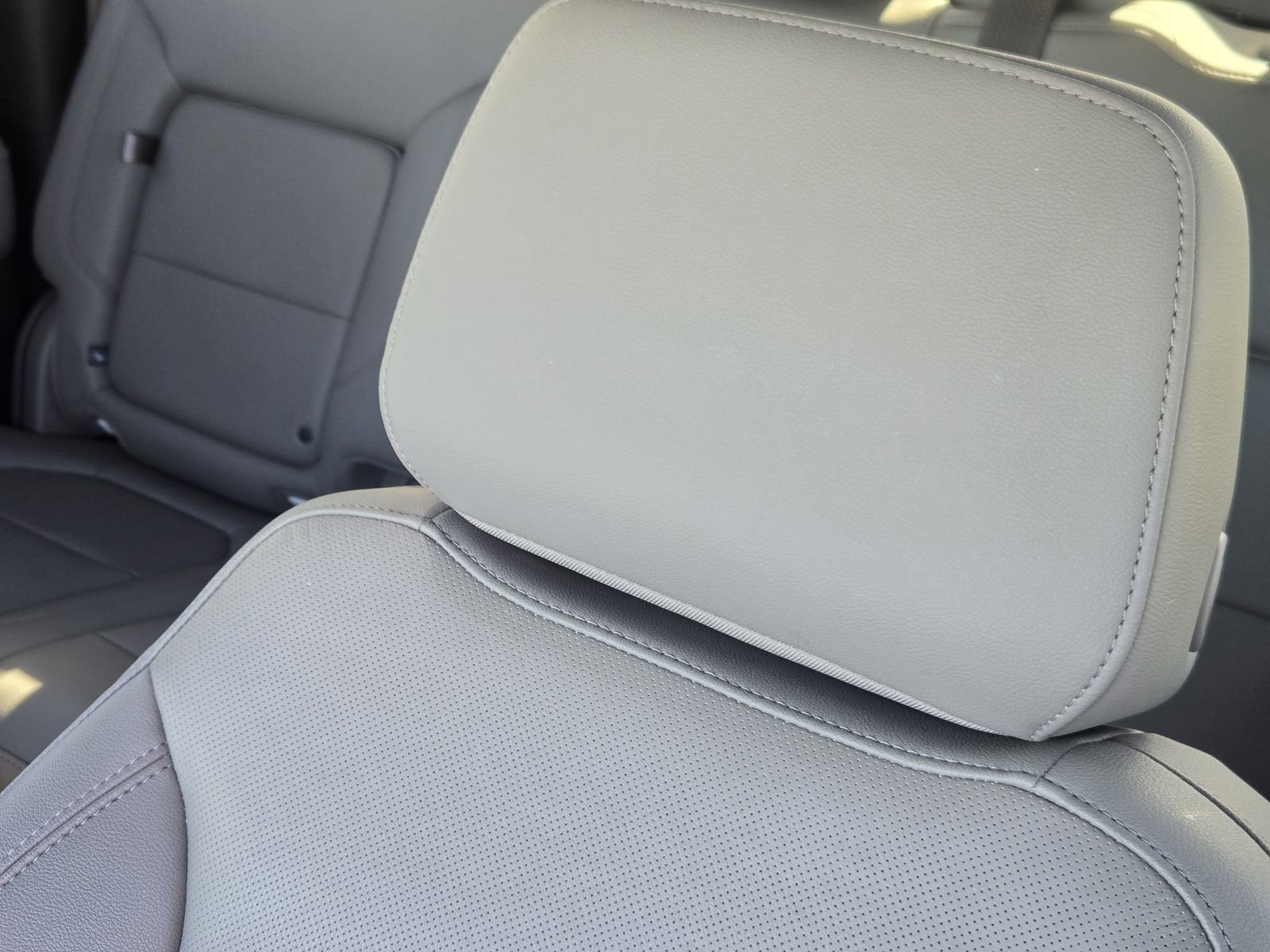 Used 2022 Chevrolet Silverado 1500 LTZ w/ LTZ Premium Package image 14