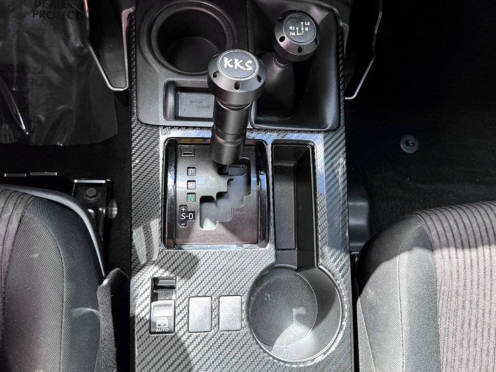 Used 2022 Toyota 4Runner TRD Off-Road AWD/4WD image 31