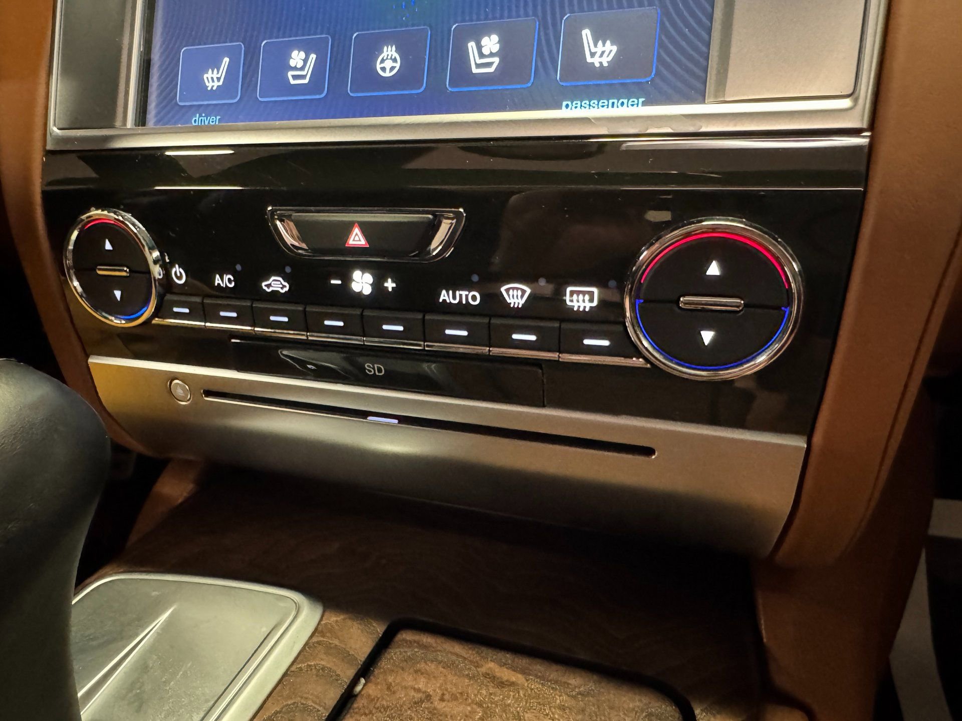 Used 2014 Maserati Quattroporte GTS image 38