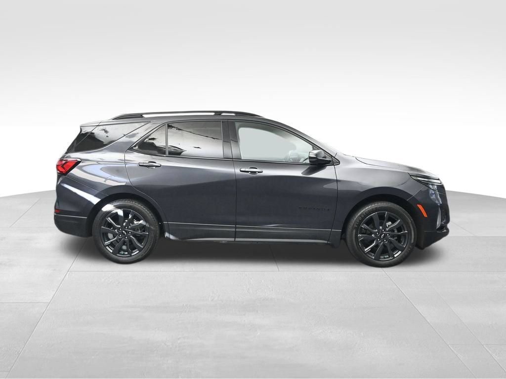 Used 2023 Chevrolet Equinox RS w/ RS Leather Package FWD image 6