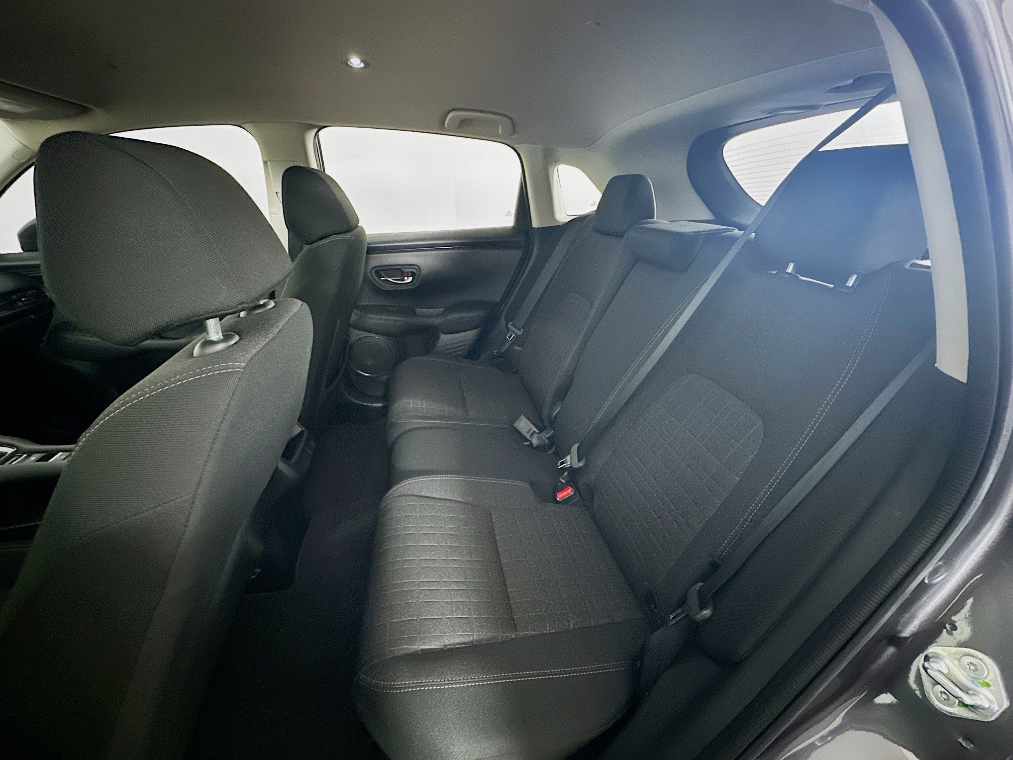 Used 2023 Honda HR-V LX image 25