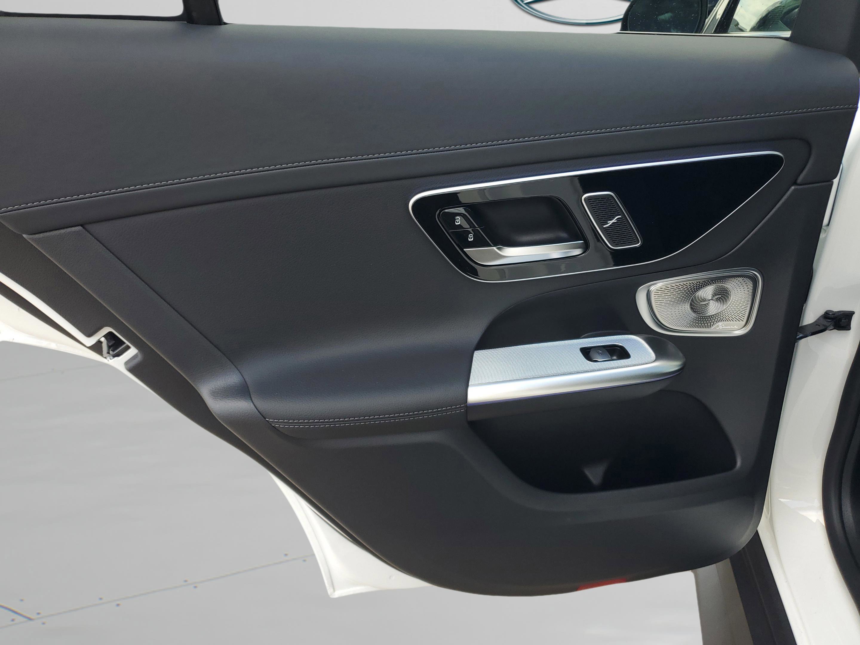 Certified 2026 Mercedes-Benz GLC 300 4MATIC image 32