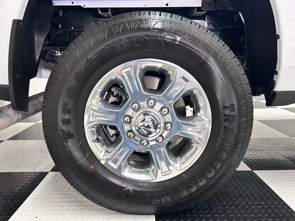 New 2026 RAM 3500 Big Horn AWD/4WD image 9