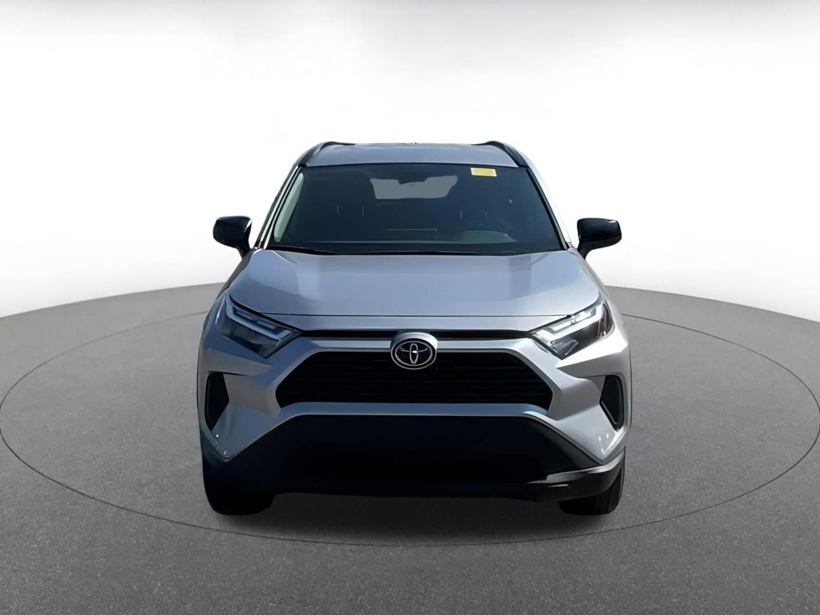 Used 2025 Toyota RAV4 LE image 4