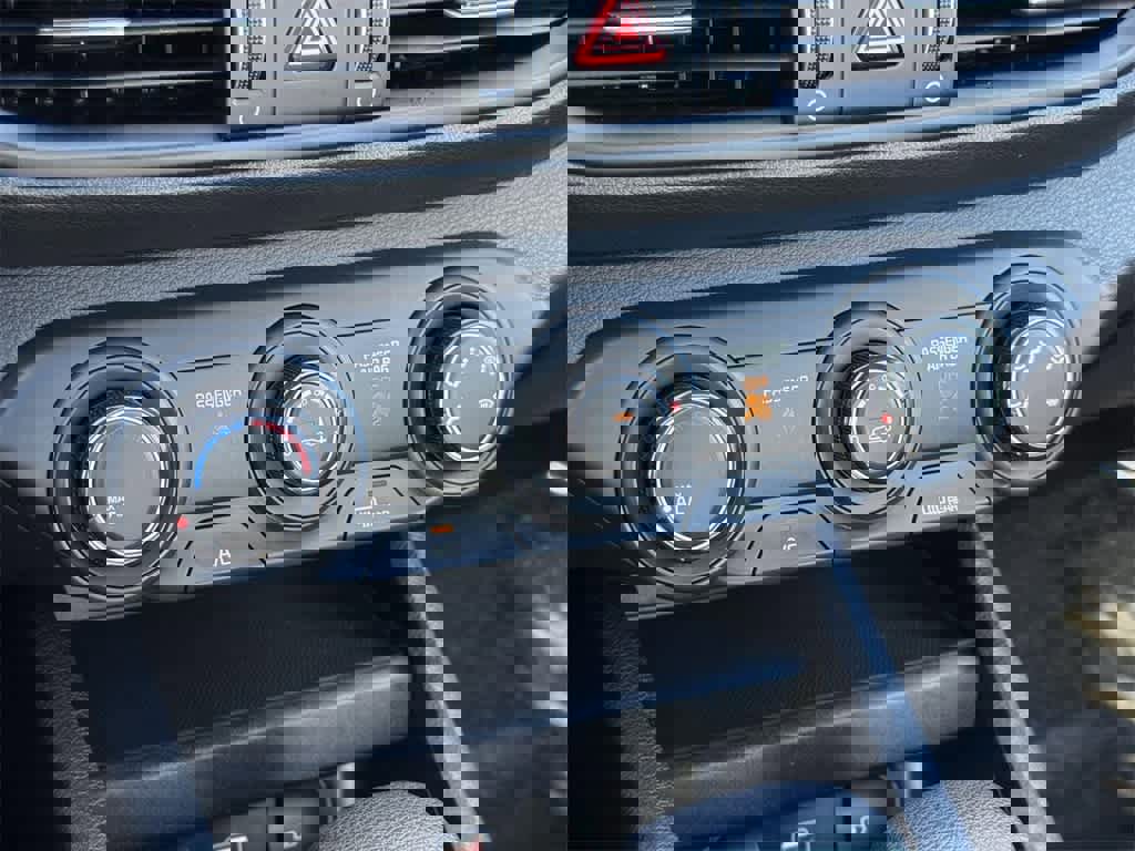 Used 2024 Kia Forte LXS image 16