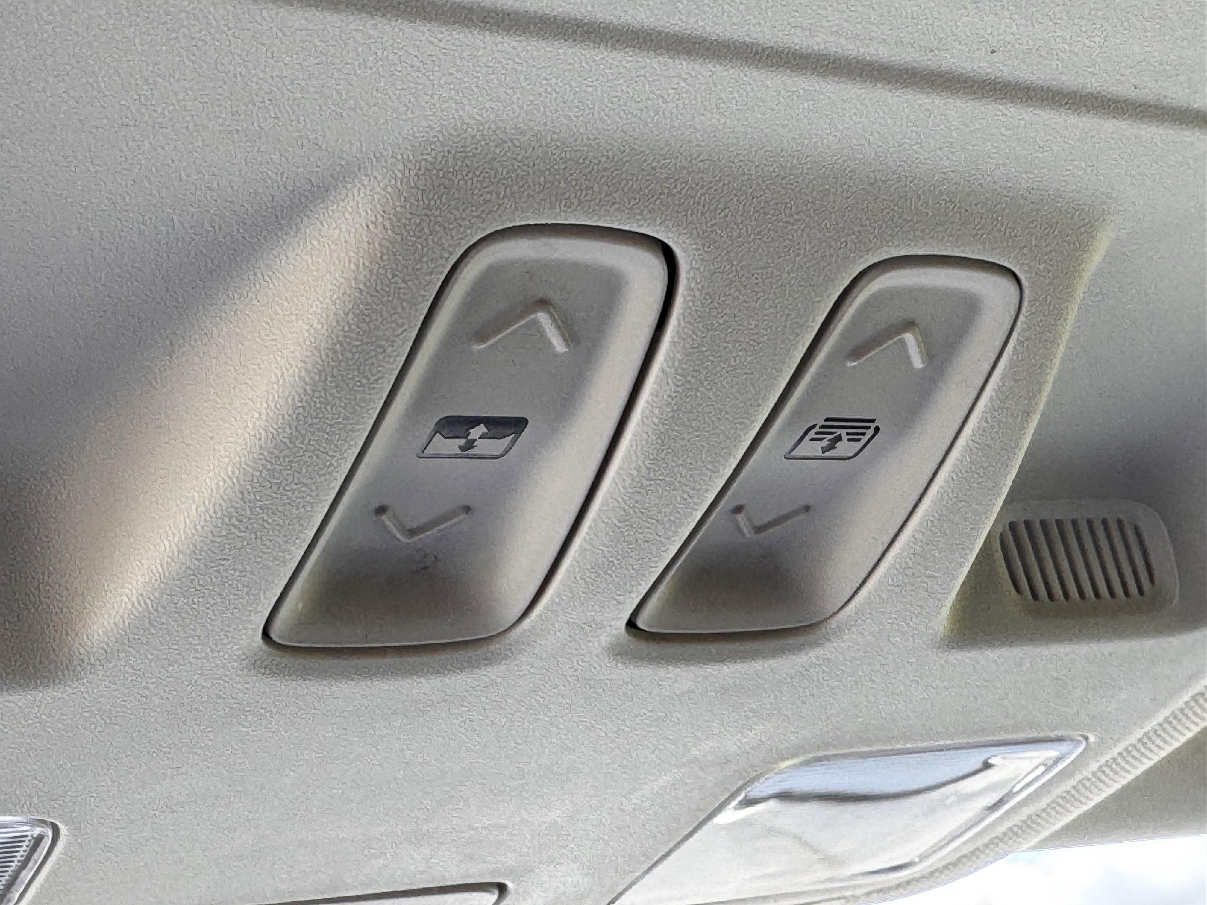 Used 2021 Ford Escape SEL w/ SEL Stealth AWD Package image 18