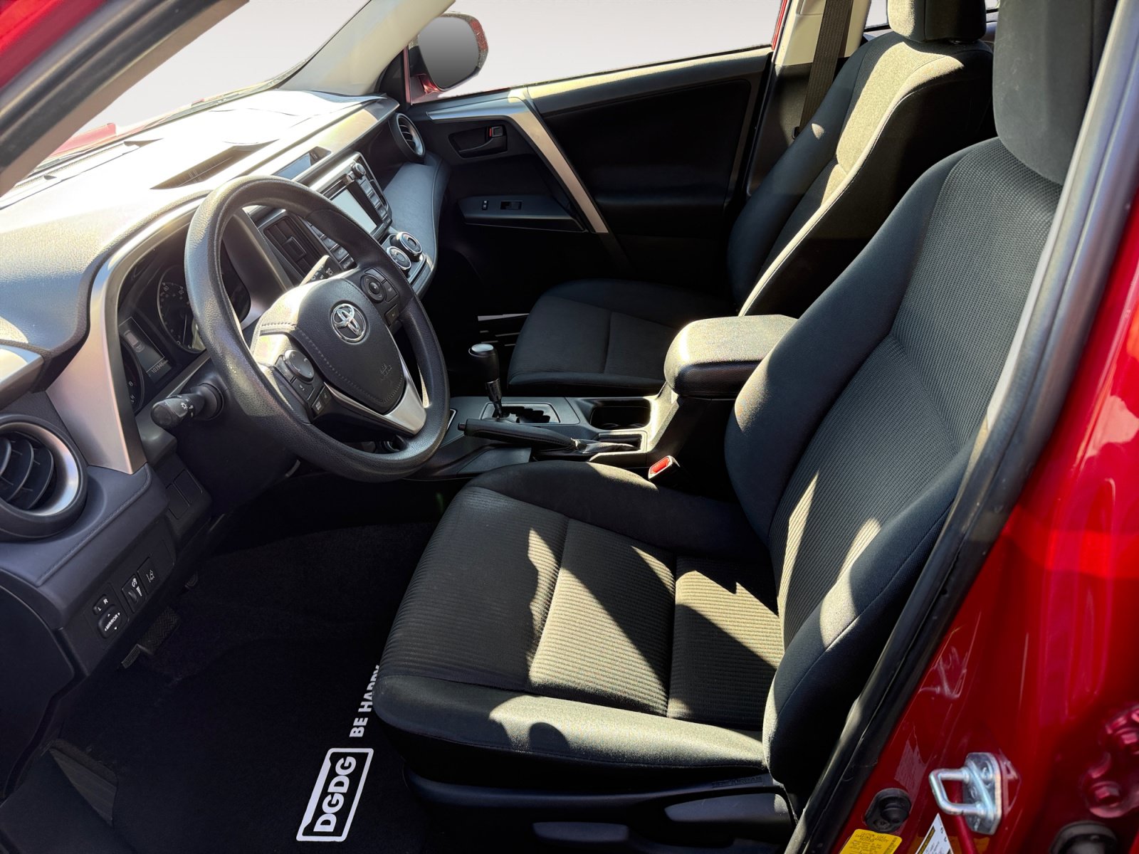 Used 2017 Toyota RAV4 LE w/ Carpet Mat Package FWD image 10
