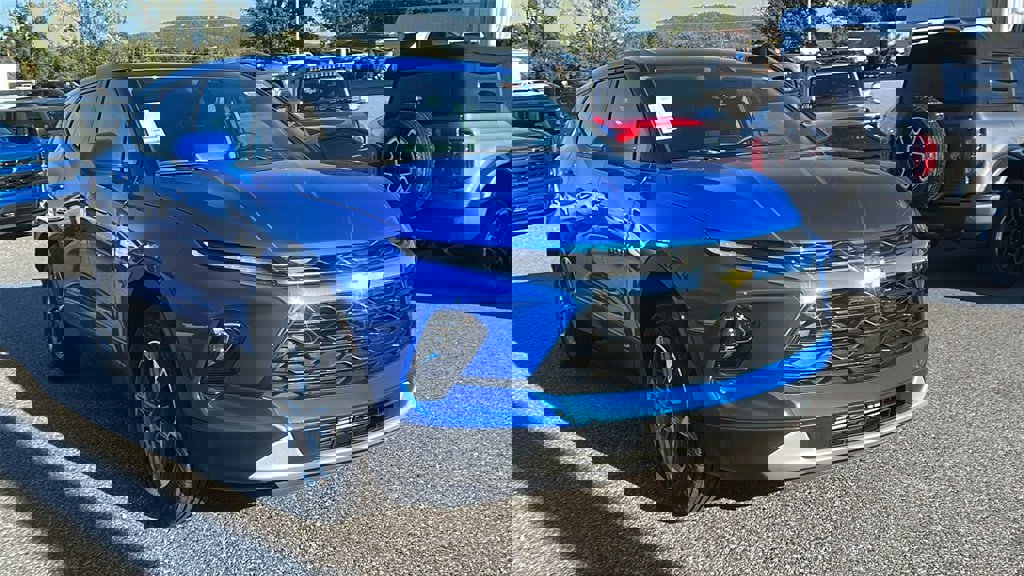 New 2025 Chevrolet Blazer LT w/ Driver Confidence Package image 3