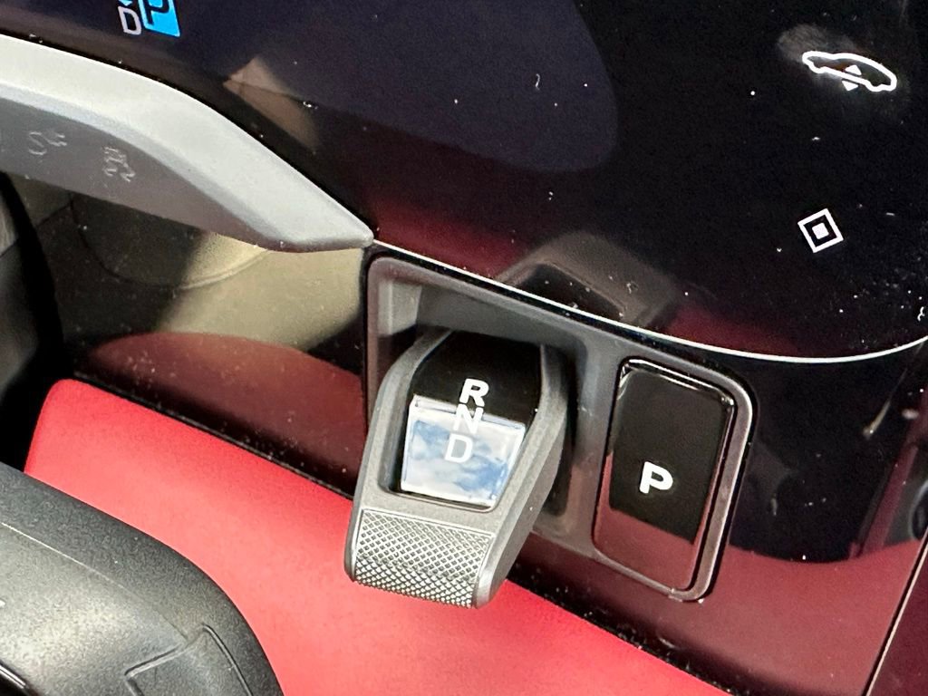 Used 2025 Porsche Taycan 4S image 31