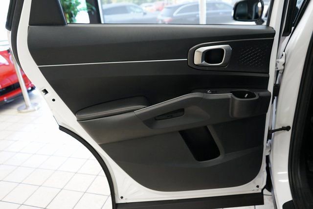 Used 2022 Kia Sorento S image 45