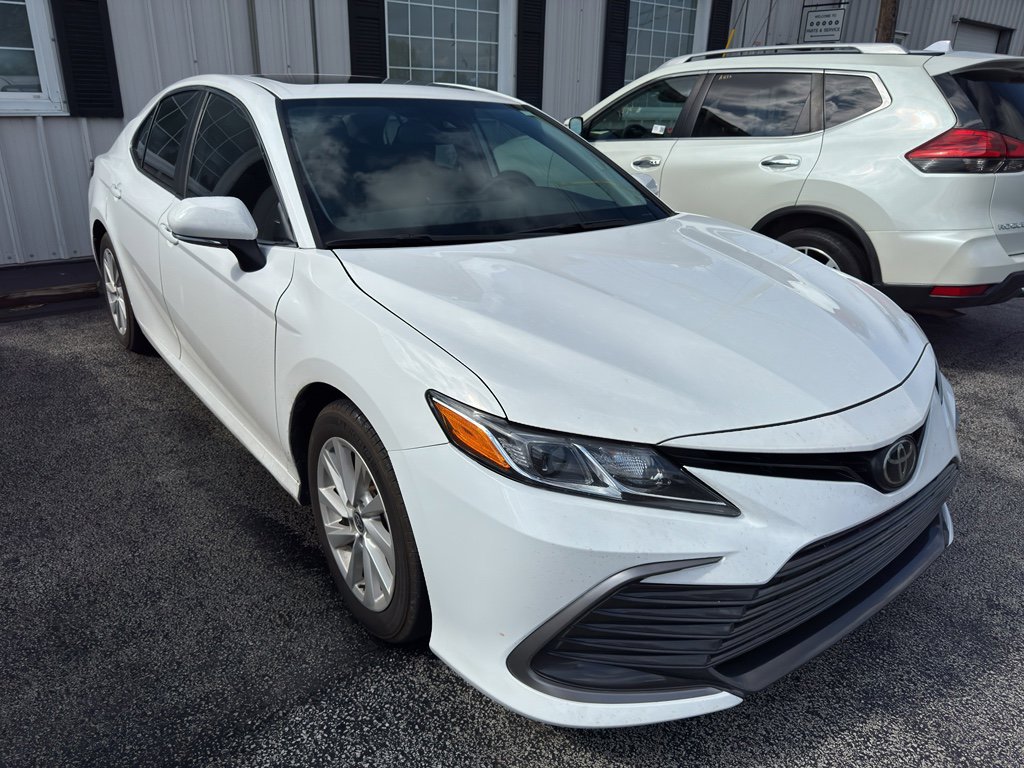 Used 2024 Toyota Camry LE w/ Convenience Package FWD image 3