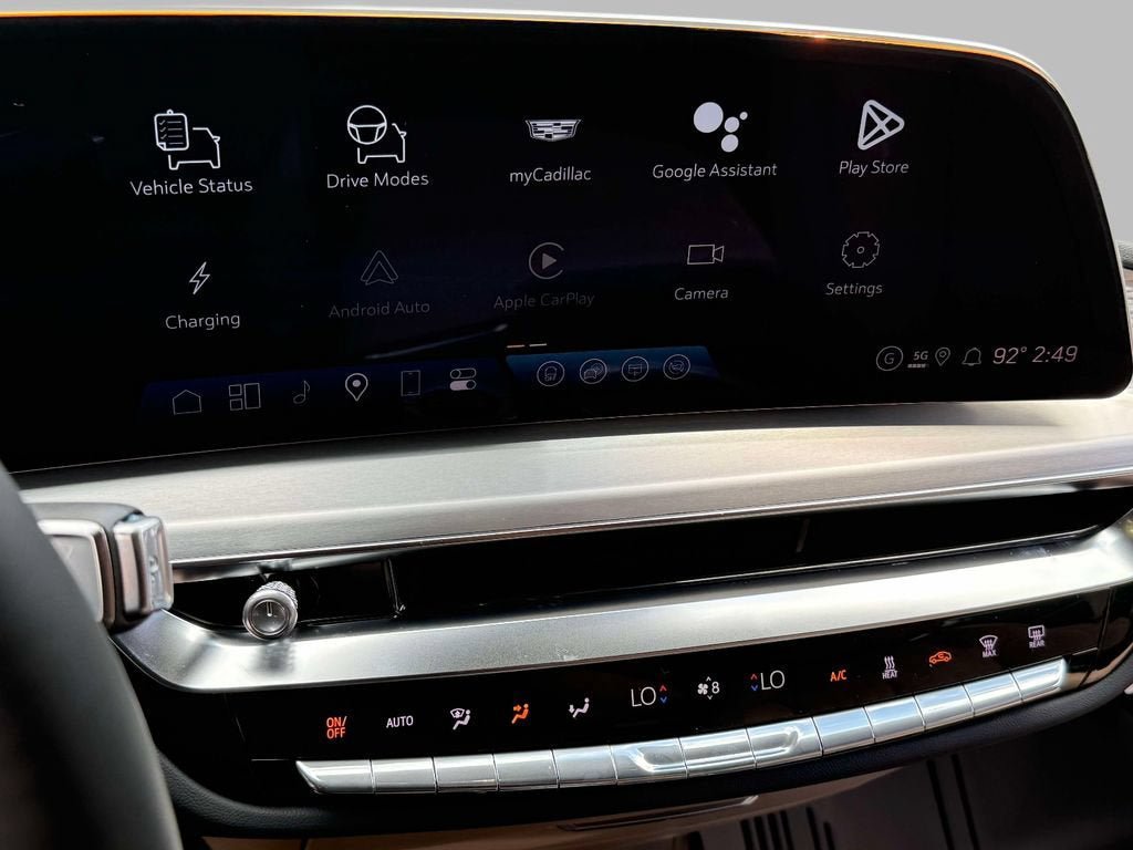 New 2026 Cadillac Lyriq Signature Sport w/ LPO, ONYX Package AWD/4WD image 5