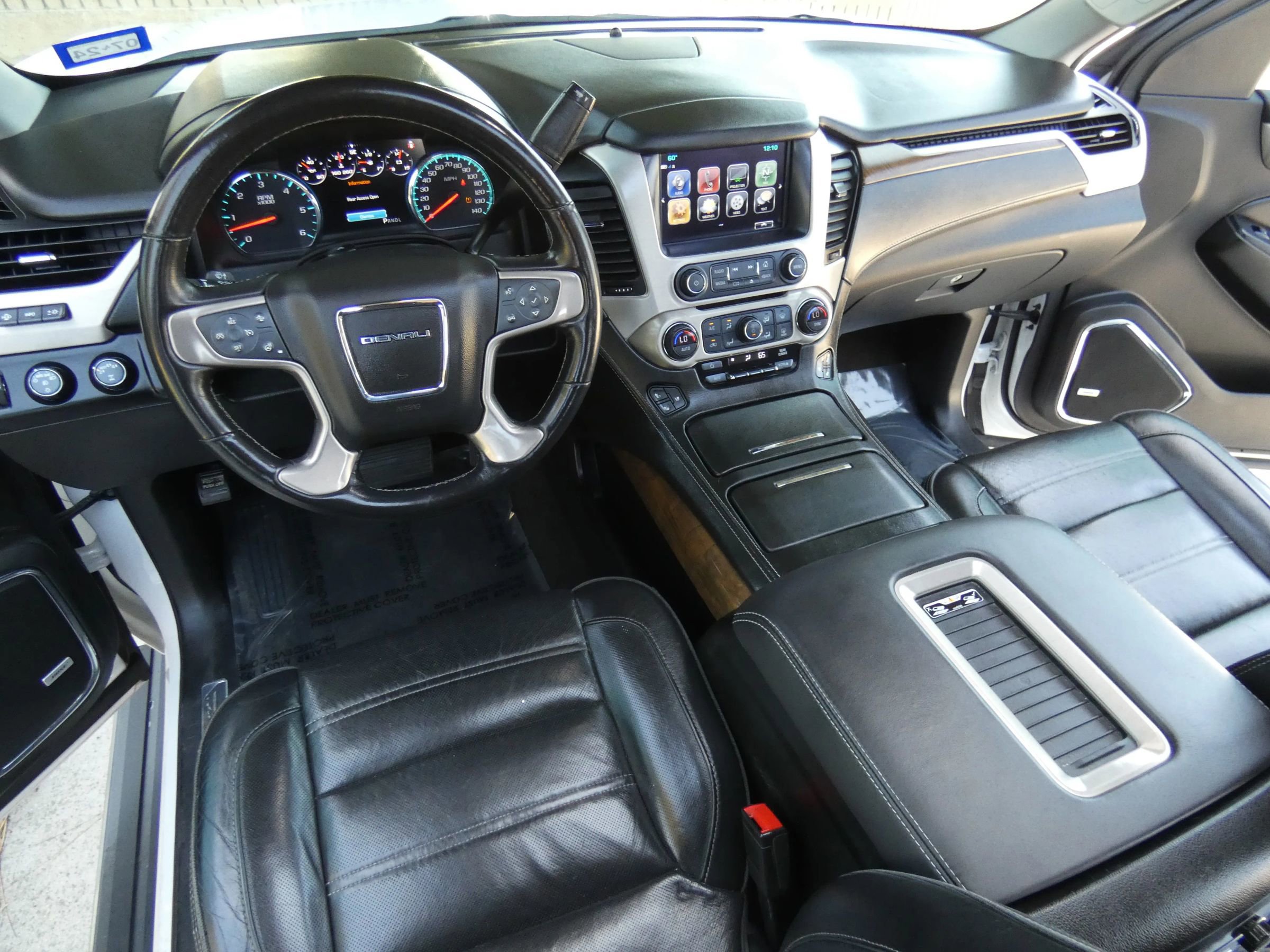 Used 2018 GMC Yukon Denali w/ Denali Ultimate Package image 26