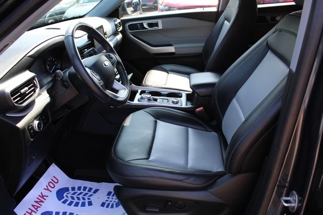 Used 2023 Ford Explorer XLT w/ Equipment Group 202A AWD/4WD image 14