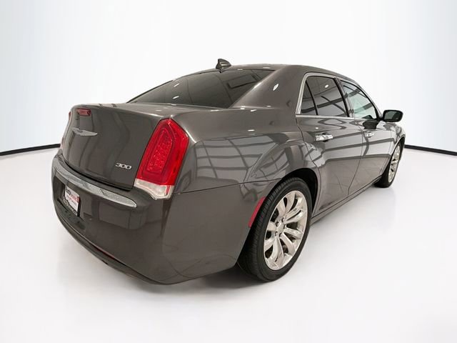 Used 2019 Chrysler 300 Limited image 6
